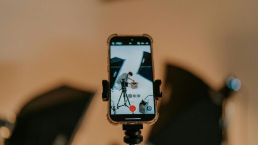 Grabación de vídeo con teléfono móvil en estudio