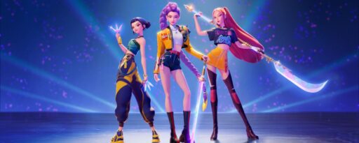 Tres personajes animados posando con luces brillantes