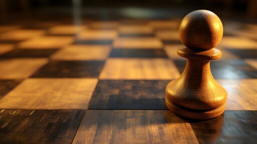 Peón de ajedrez en tablero de madera